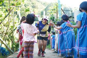 BIB: 1462
                            <button type="button" onclick="openModal(19036979)" class="btn btn-primary btn-sm float-right btn-popup" data-toggle="modal" data-target=".modal-high-quality">
                        <i class="fas fa-shopping-cart"></i> Add to Cart
                    </button>
                                            <button type="button" onclick="isThisMe(19036979, true)" class="btn btn-success btn-sm float-right btn-popup btn-isme hidden" data-toggle="tooltip" data-placement="bottom" title="นี่คือรูปของคุณใช่ไหม คลิกที่นี่เพื่อเอาเข้าอัลบั้ม">
                        <i class="fas fa-plus"></i> Add to album
                    </button>
                    <button type="button" onclick="isThisMe(19036979, false)" class="btn btn-warning btn-sm float-right btn-popup btn-isnotme hidden">
                        <i class="fas fa-ban"></i> Remove from album
                    </button>